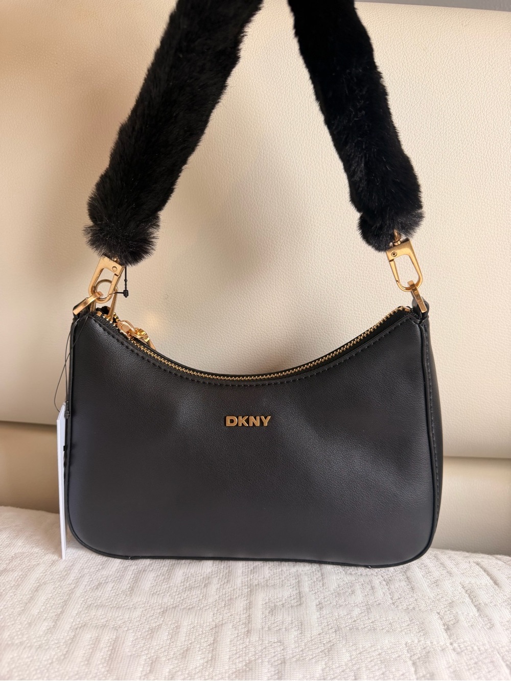 DKNY JENNA DEMI CROSSBODY BLACK GOLD NEW